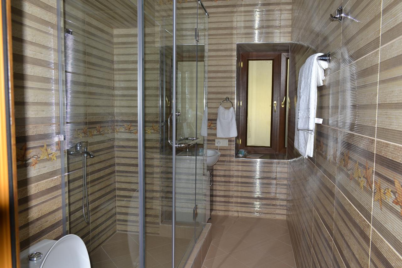 Votre Maison Erevan Esterno foto