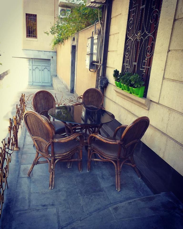 Votre Maison Erevan Esterno foto
