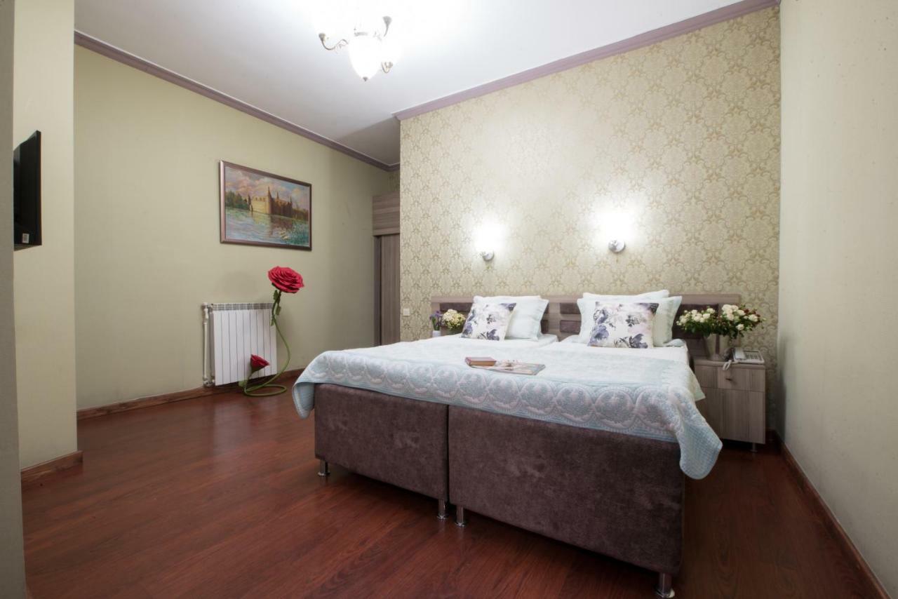Votre Maison Erevan Esterno foto
