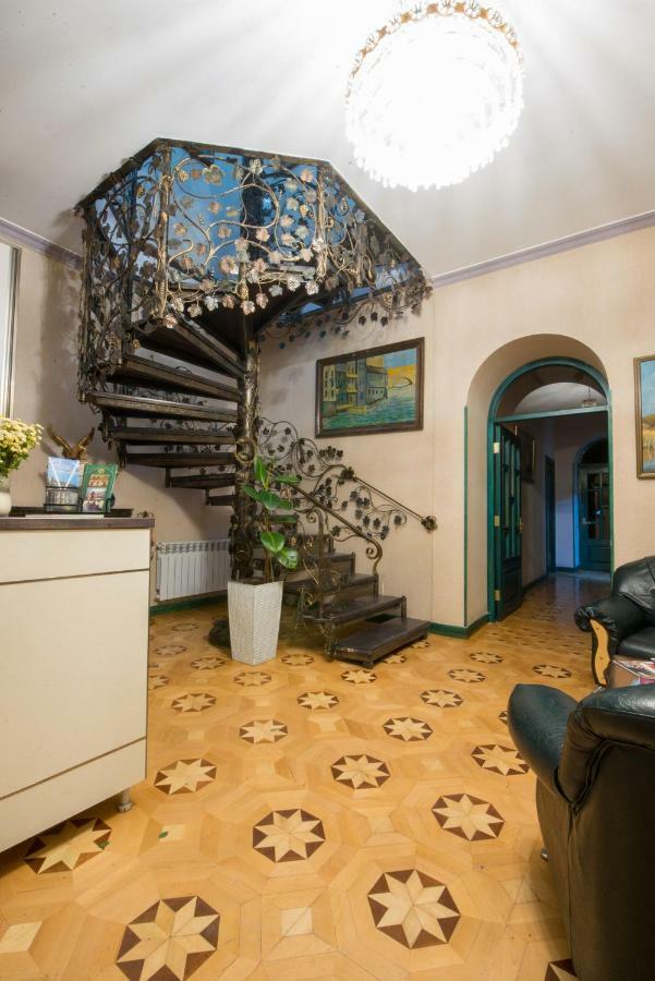 Votre Maison Erevan Esterno foto